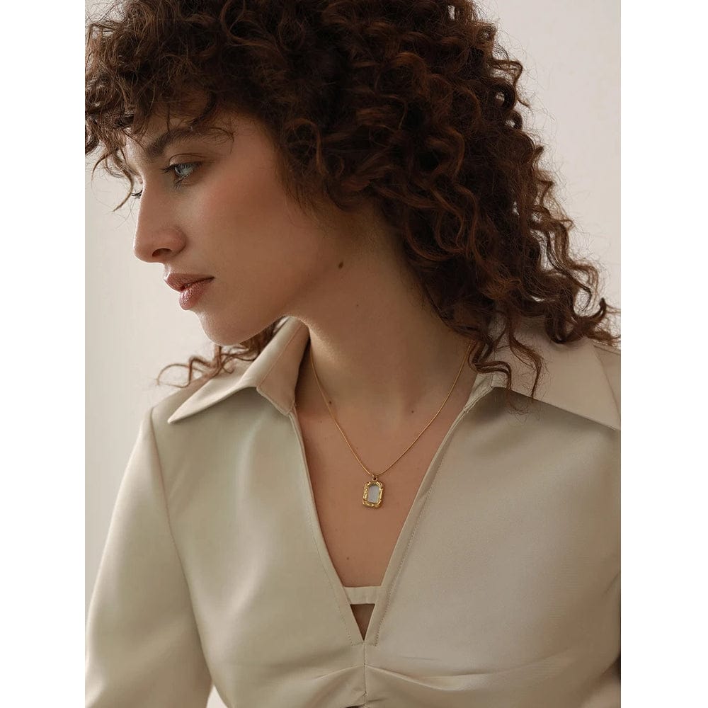 Opes Robur SPECULAR NECKLACE