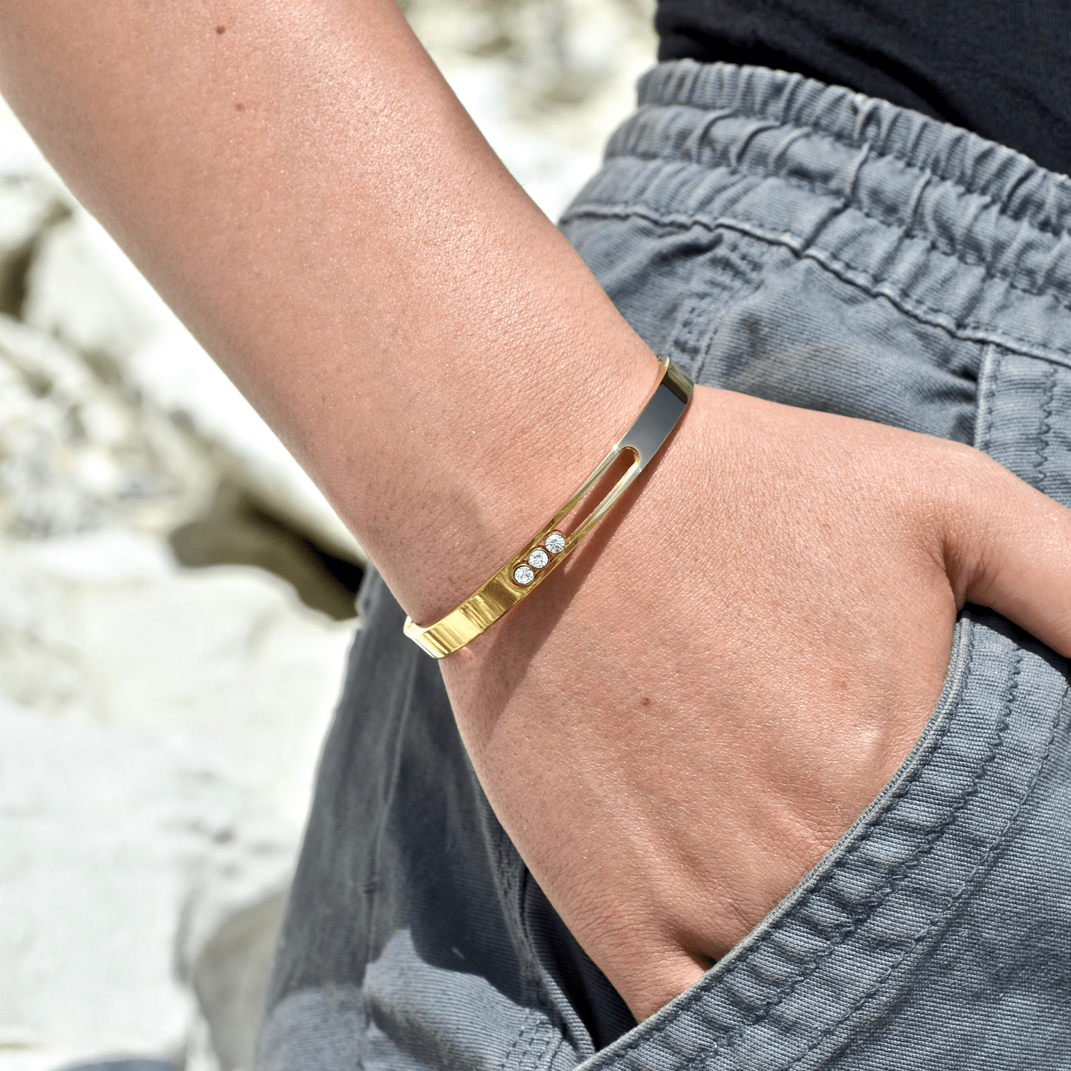 Opes Robur bracelet GOLD VICTORIA BANGLE