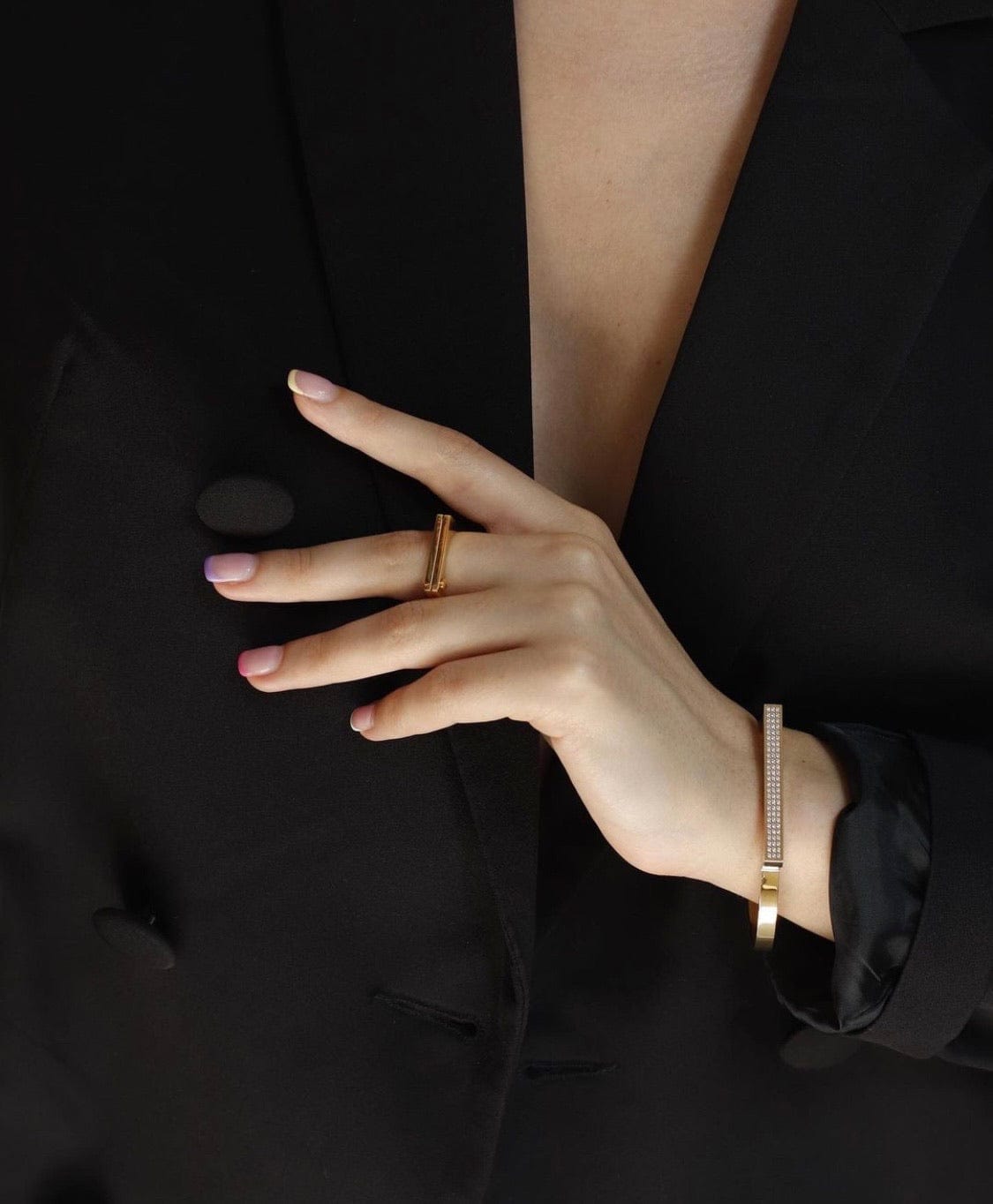 Opes Robur bracelet SIGNATURE BANGLE - GOLD