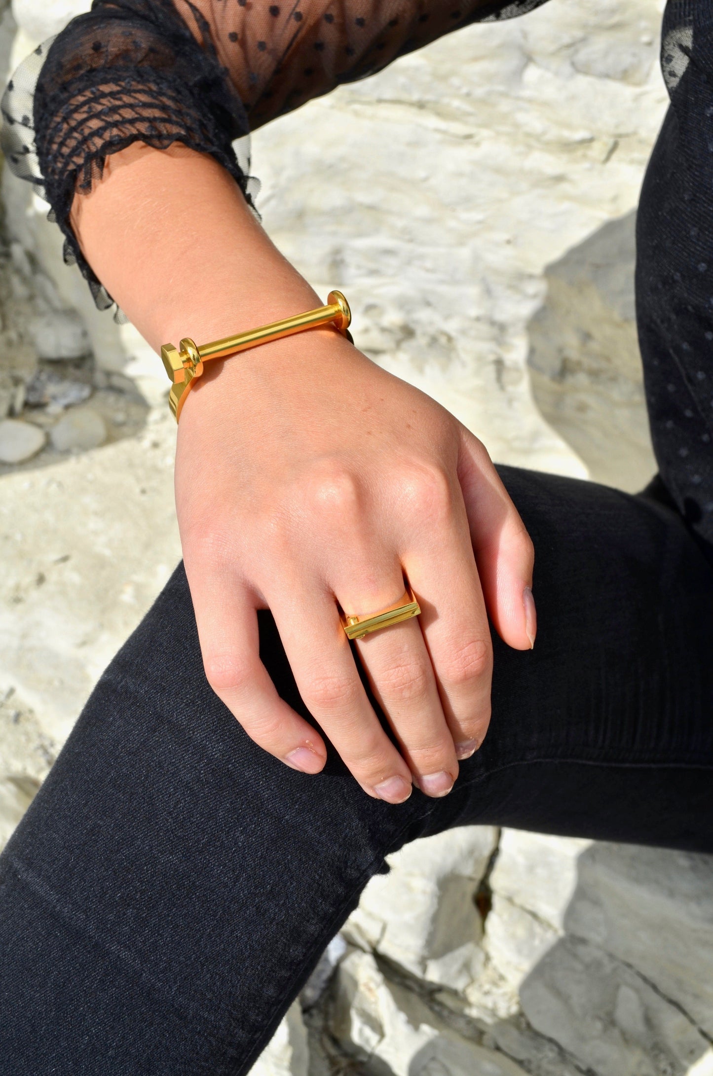 Gold D Ring - Opes Robur